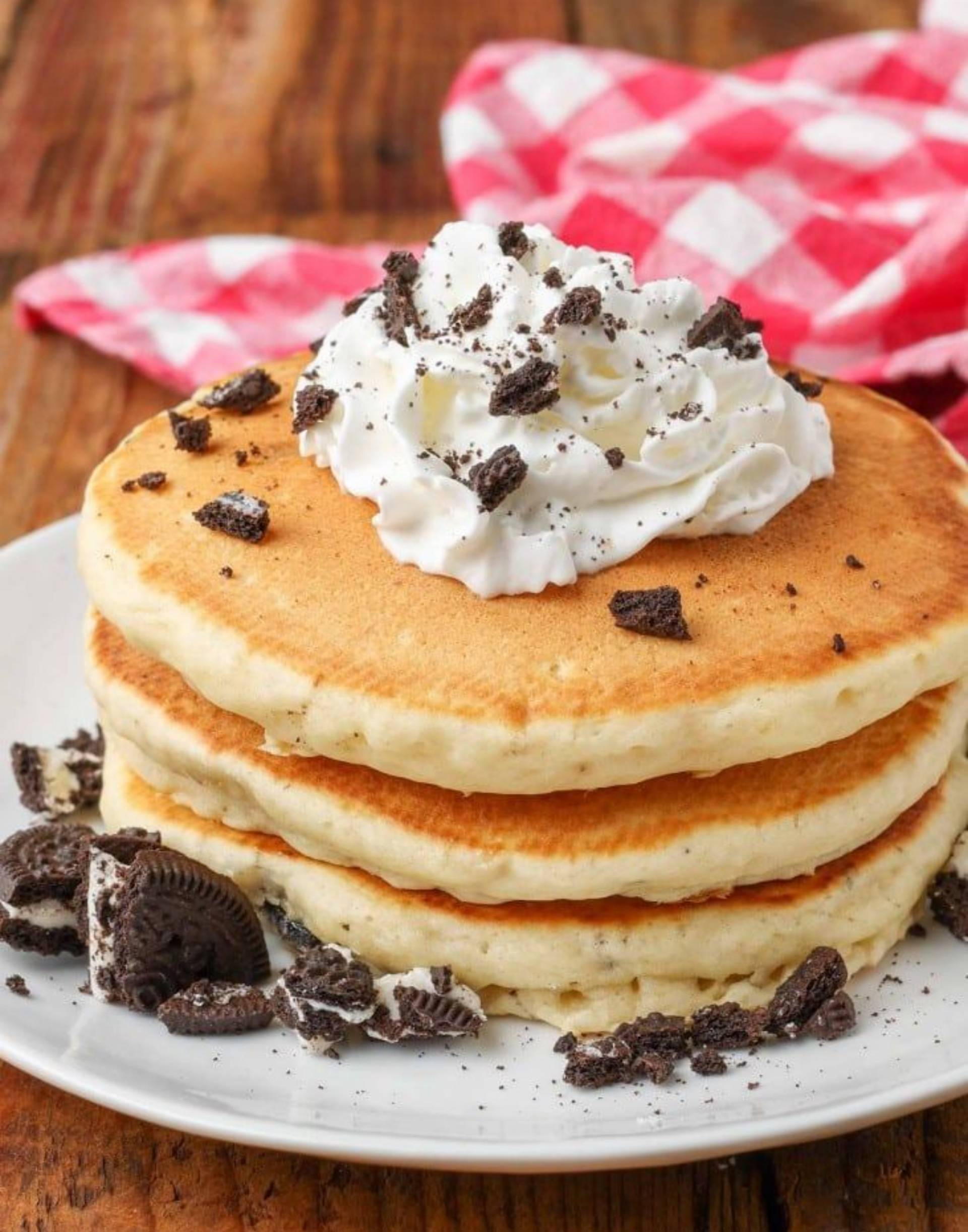 Oreo Protein Pancakes w/ Turkey Bacon